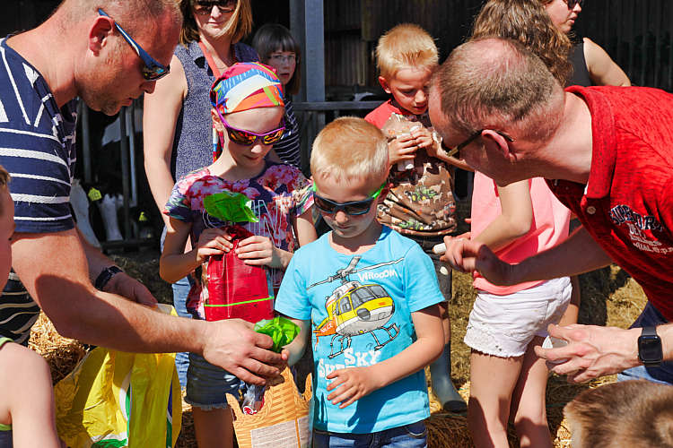 Paaseieren zoeken met en door speeltuinvereniging Wildebras_42